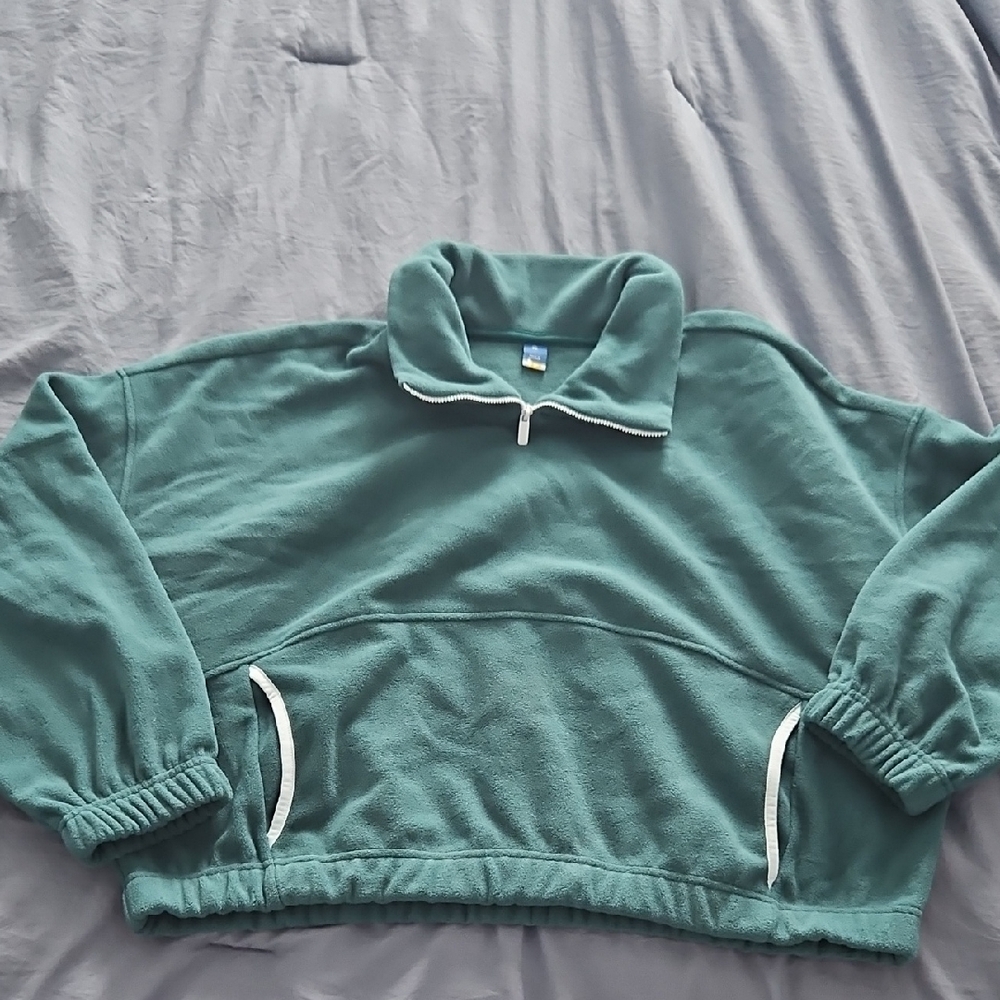 Old Navy Pullover Fleece Sweatshirt